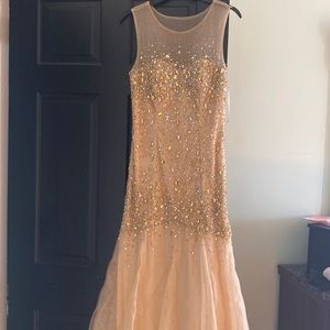 Camille La Vie size 8 gold dress